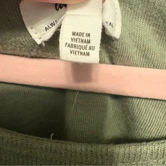 Aerie Endless Summer Cropped Sweatshirt Womens Small Olive Green Long Tie Sleeve - Picture 4 of 16